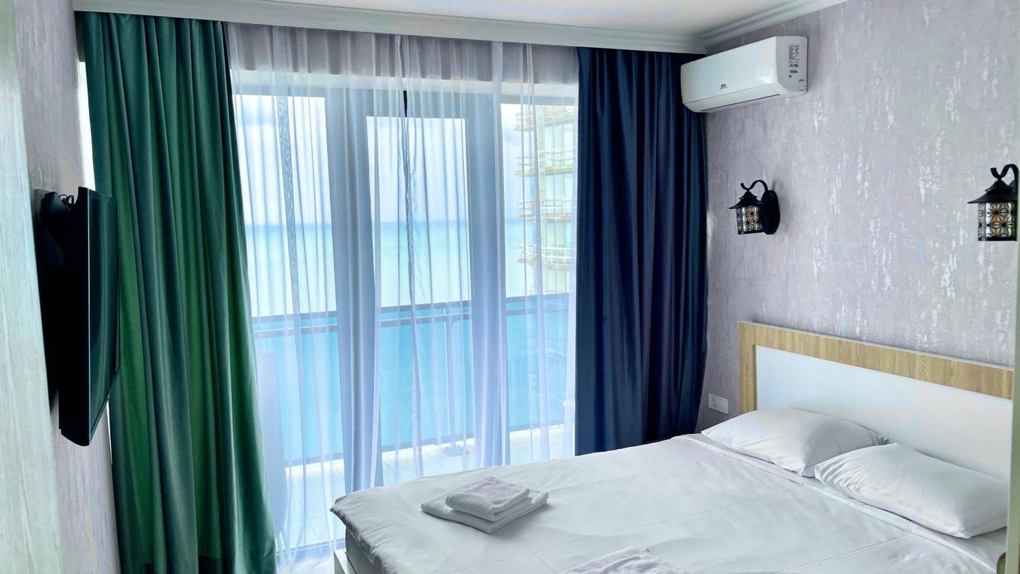 Marvella Hotel Orbi Beach Tower Batumi Exteriör bild