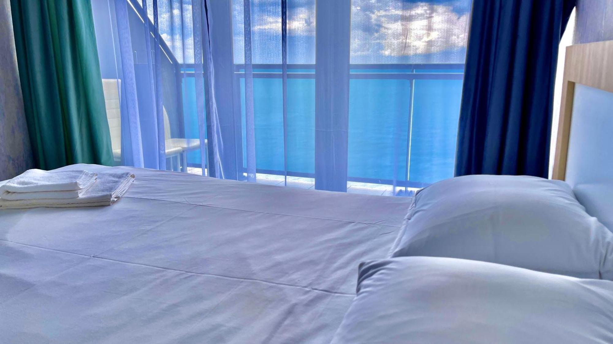 Marvella Hotel Orbi Beach Tower Batumi Exteriör bild