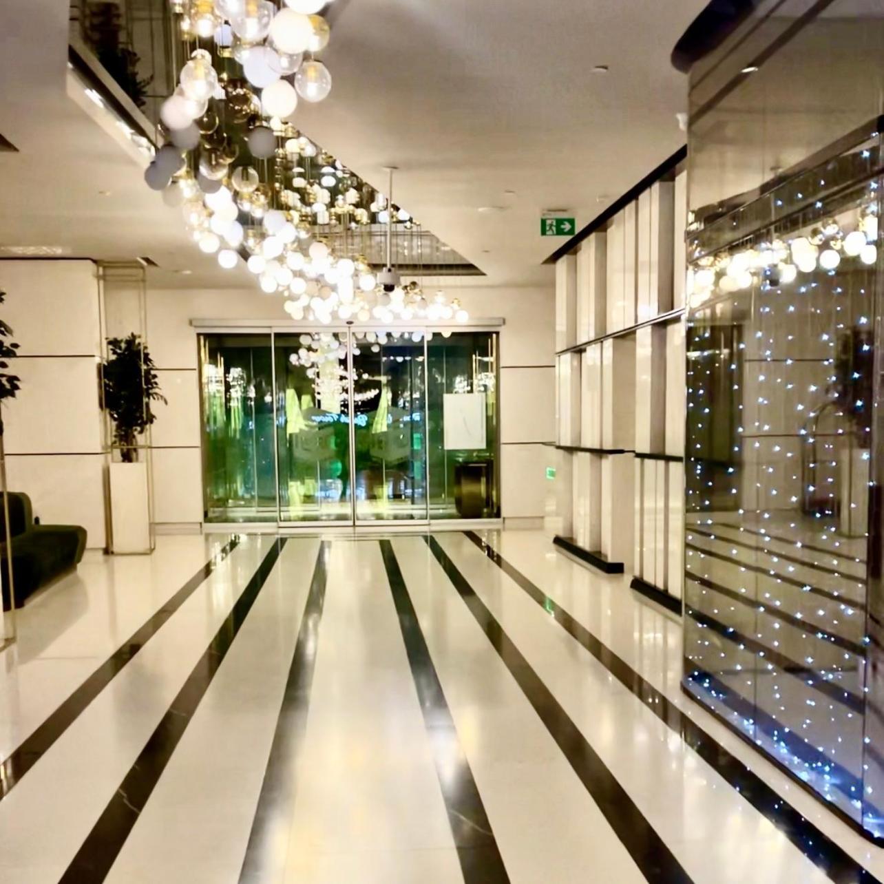 Marvella Hotel Orbi Beach Tower Batumi Exteriör bild