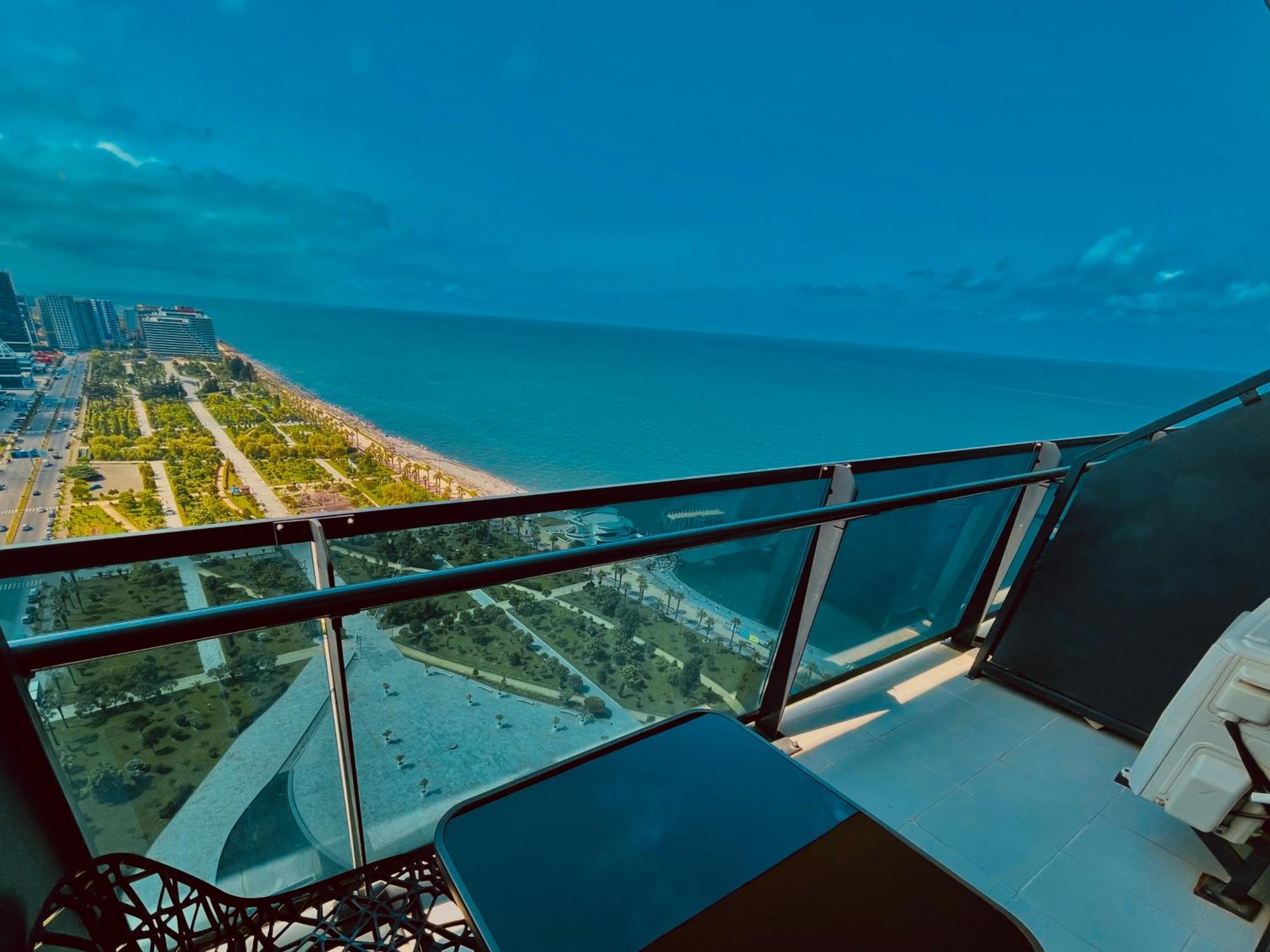 Marvella Hotel Orbi Beach Tower Batumi Exteriör bild